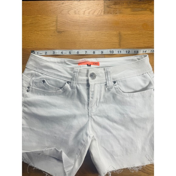 YMI Jeans Women's White Denim Cutoff Shorts with Frayed Hem Size 7 - Picture 6 of 7
